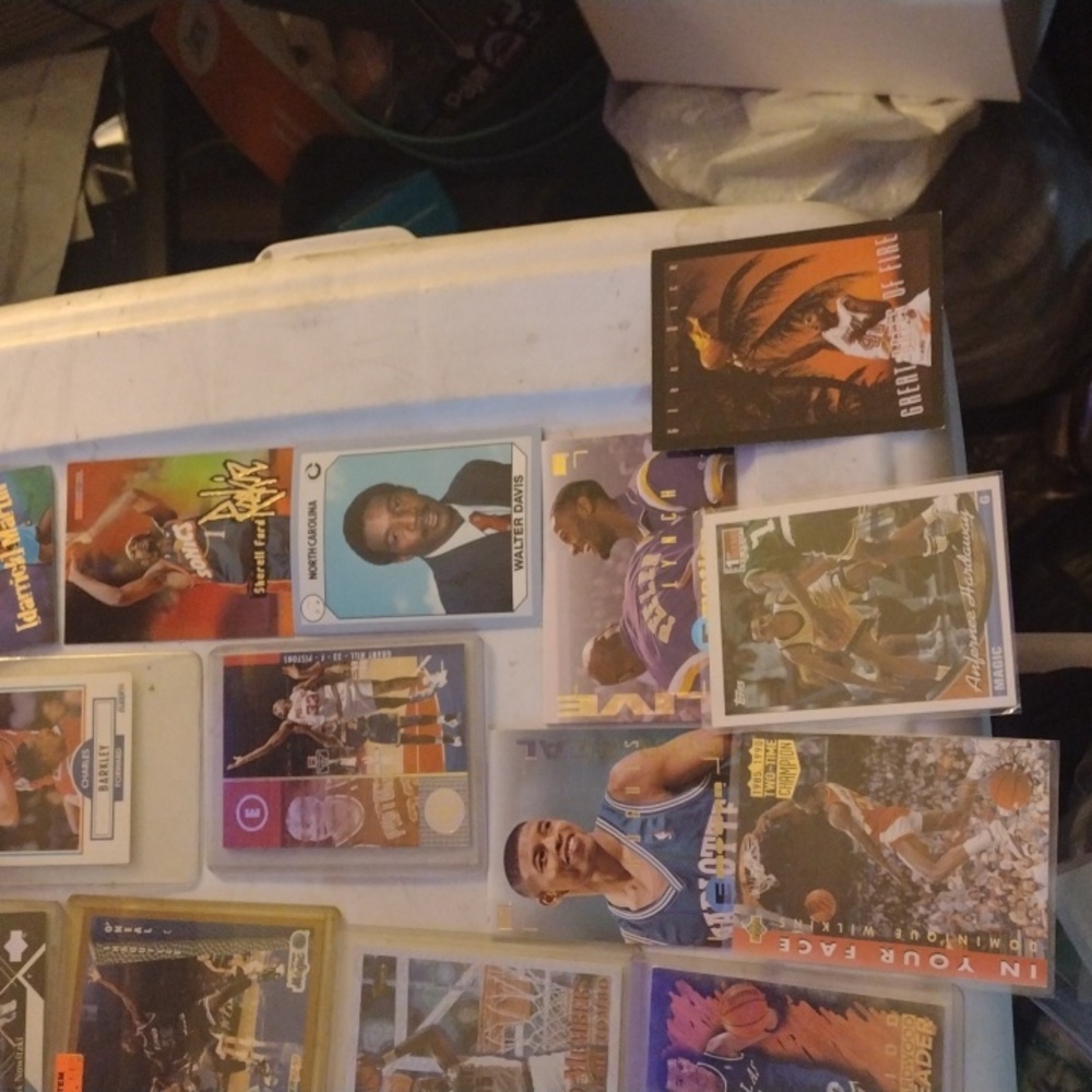 Assorted Basketball Cards - Picture 2 of 7